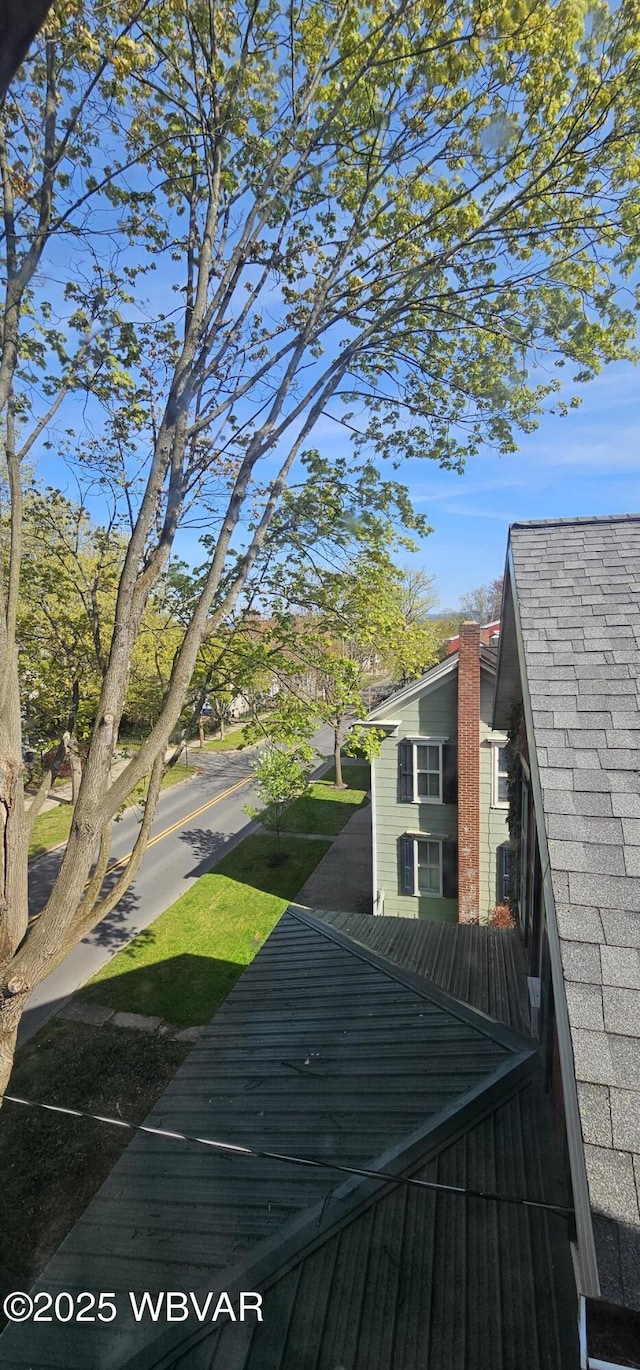 view of exterior details