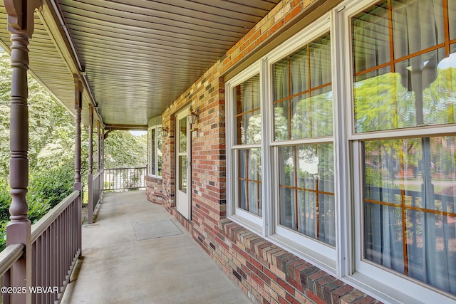 43 Hillcrest Ln, Williamsport, PA 17701 - view of porch