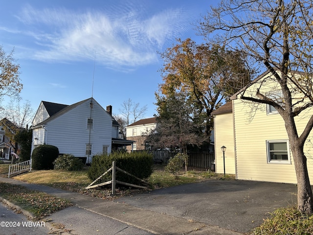 view of home's exterior