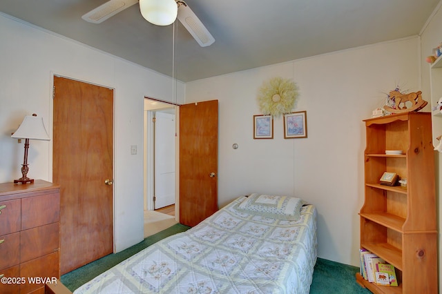 carpeted bedroom featuring ceiling fan