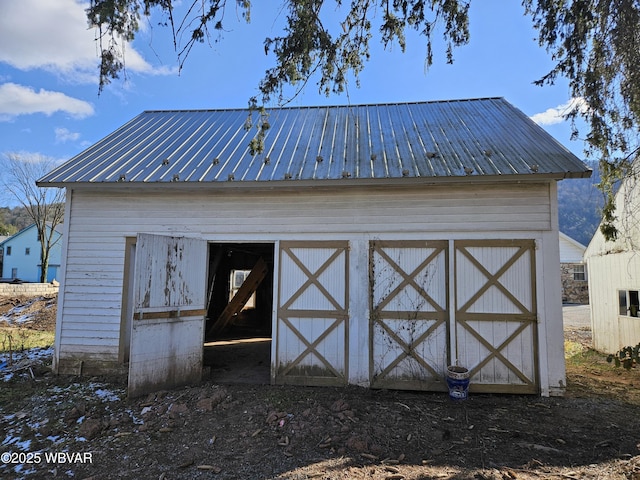 view of outdoor structure