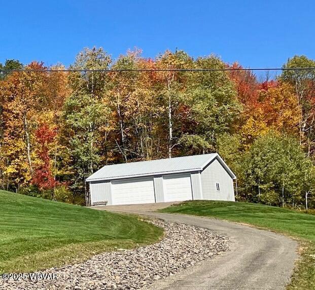 view of detached garage