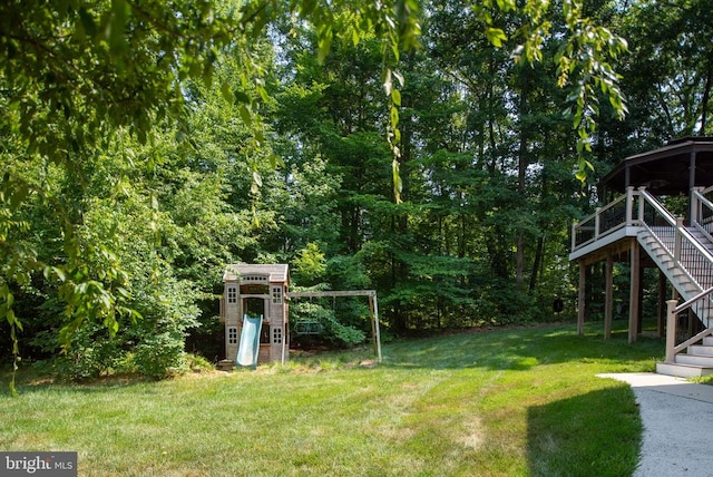 view of yard featuring a playground