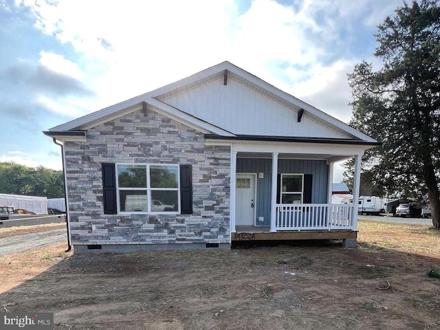 view of front facade with a porch