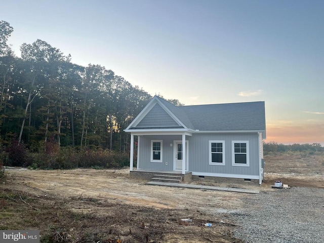 view of front facade with covered porch