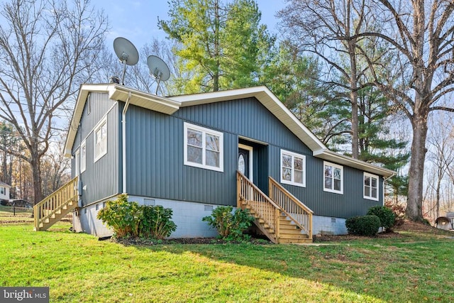 view of front of property featuring a front yard