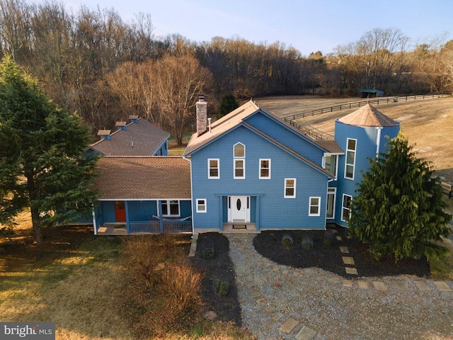 view of front of property featuring a porch