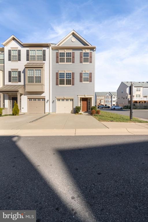 view of townhome / multi-family property