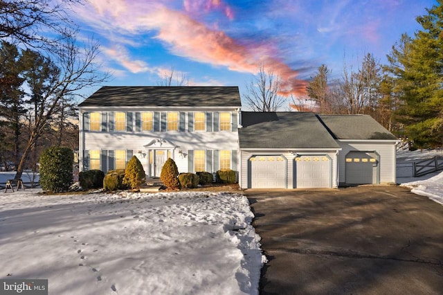 view of front of property featuring a garage