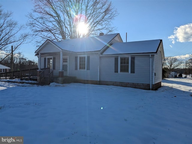 view of front of house with covered porch