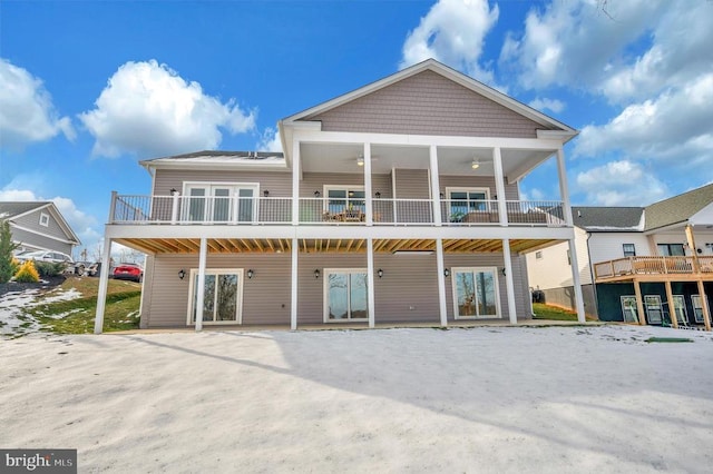 view of front facade with ceiling fan