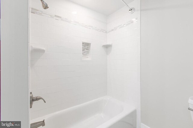 full bath with shower / washtub combination
