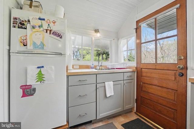 535 Winchester St, Warrenton, VA 20186 - bathroom with vaulted ceiling and vanity