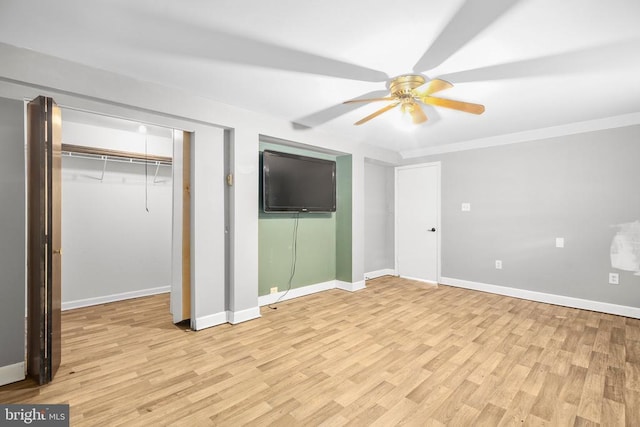 221 Hampton Dr, Spotsylvania, VA 22551 - unfurnished bedroom with light wood-style flooring, ceiling fan, and crown molding