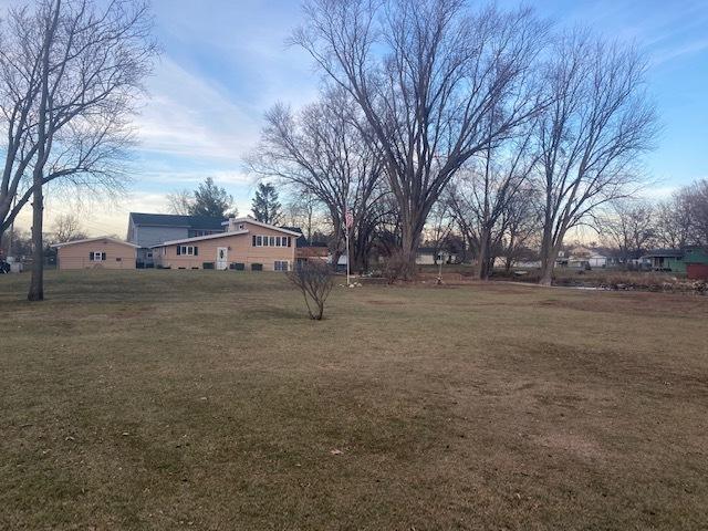 Listing photo 2 for LOT5 Tower Dr, Mchenry IL 60050