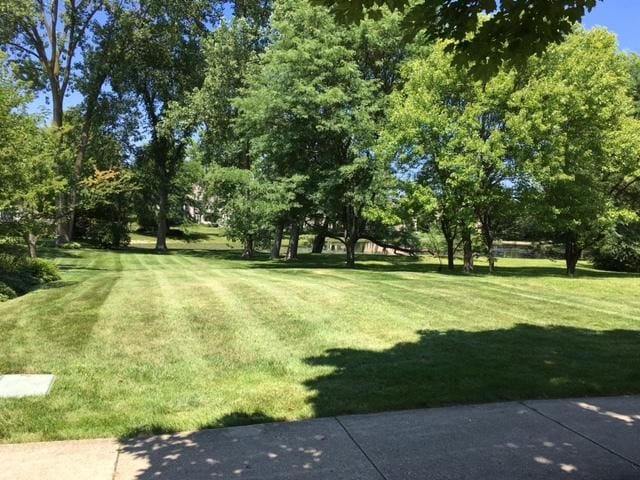 Listing photo 2 for LOT51 Kajer Ln, Lake Forest IL 60045