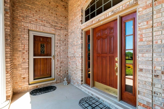 doorway to property featuring a porch