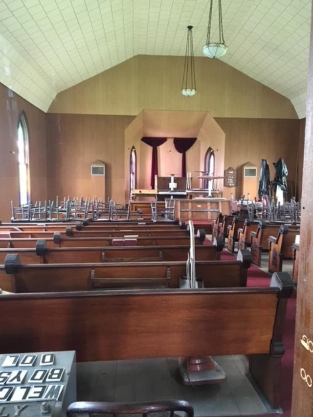 miscellaneous room featuring vaulted ceiling