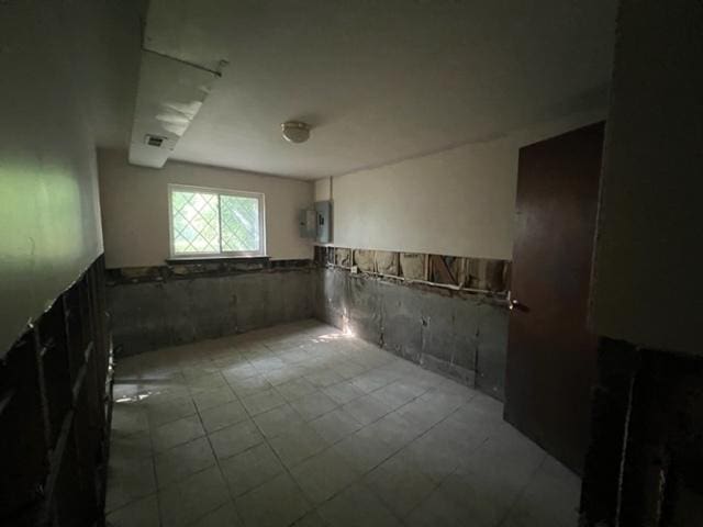 view of tiled empty room