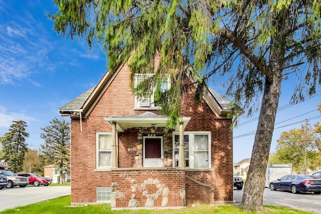 front of property featuring a porch