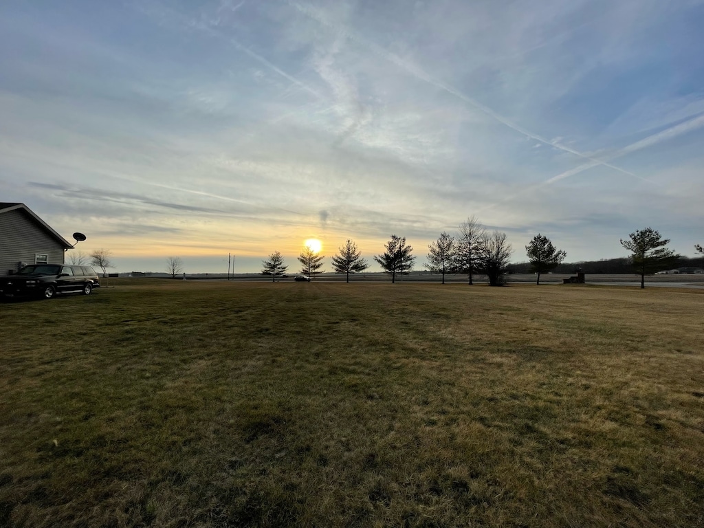 28 Falcon Pass, Camargo, IL 61919