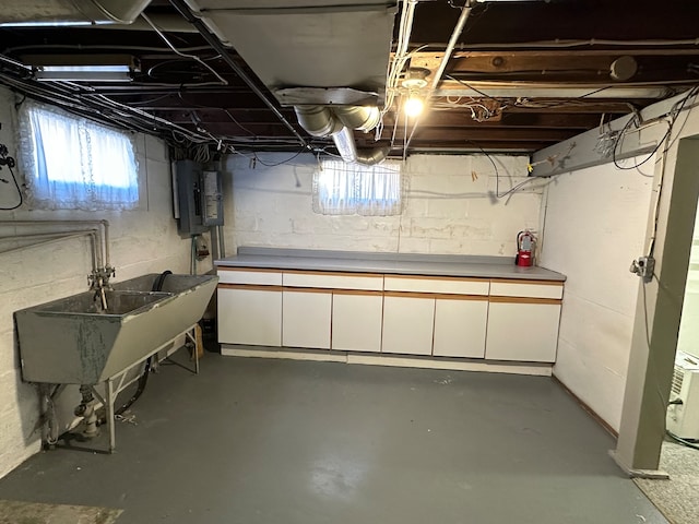 606 W 11th St, Sterling, IL 61081