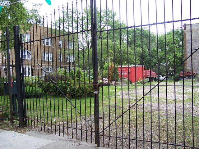1721 E 75th St, Chicago, IL 60649