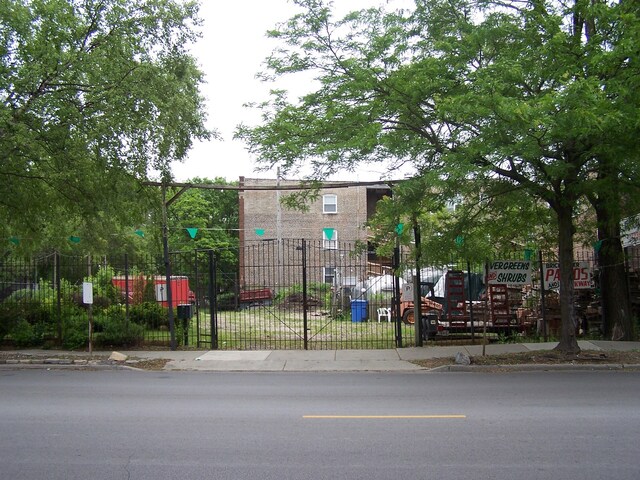 1721 E 75th St, Chicago, IL 60649