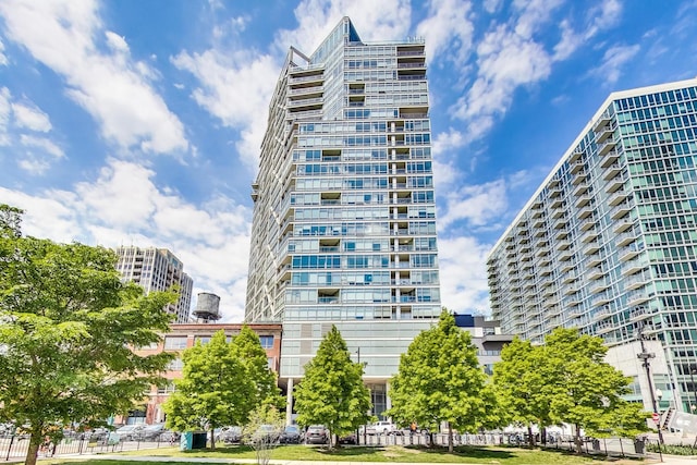 510 W Erie St Unit 1801, Chicago, IL 60654 - view of building exterior