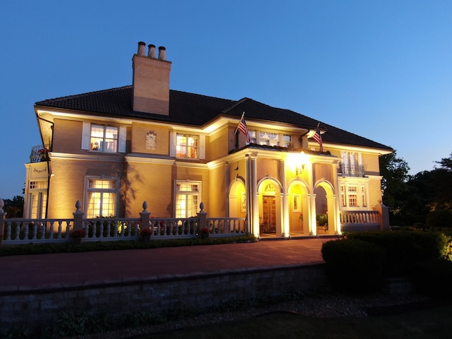 view of front facade