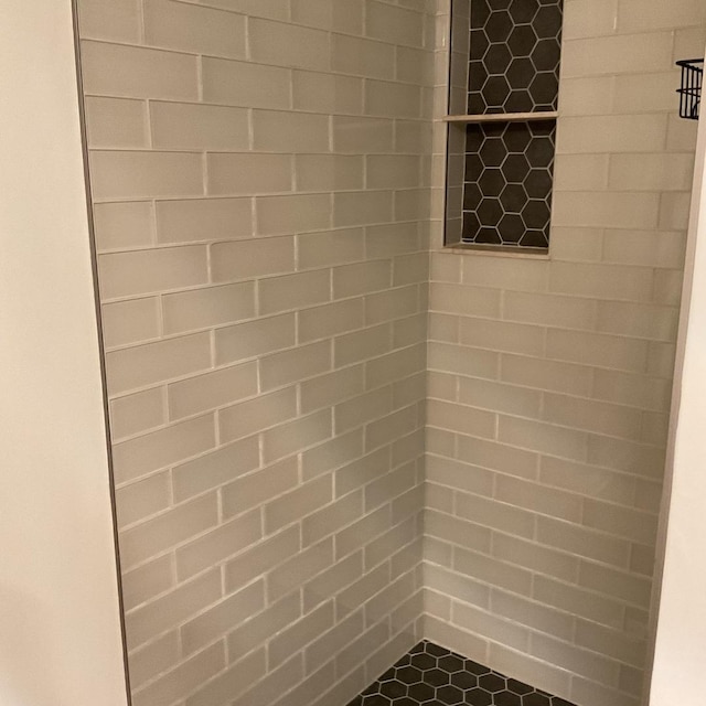 5203 Glenbrook Trl, Mchenry, IL 60050 - full bath with tiled shower