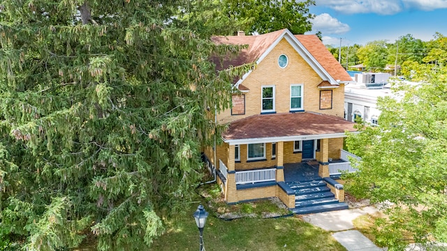 view of front of home featuring covered porch