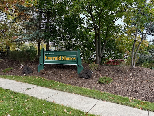 35080 N Ellen Dr, Ingleside, IL 60041