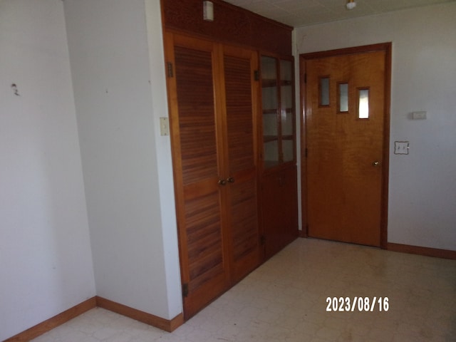 650 W Blue St, Sheldon, IL 60966 - interior space featuring light tile floors