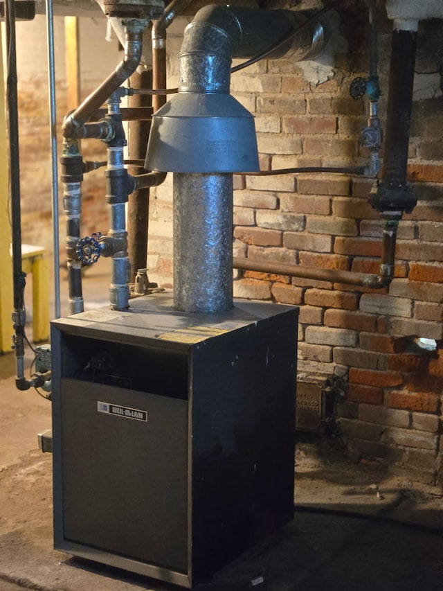 616 N Pleasant St, Princeton, IL 61356 - utilities with a heating unit
