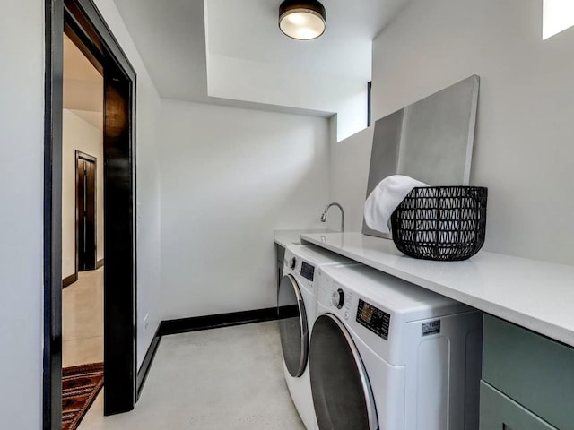 2457 N Talman Ave, Chicago, IL 60647 - washroom featuring washer and dryer and baseboards