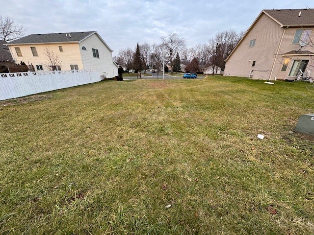 264 Augusta Ave, West Chicago, IL 60185 - photo 4
