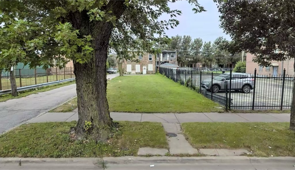6242 S Eberhart Ave, Chicago, IL 60637