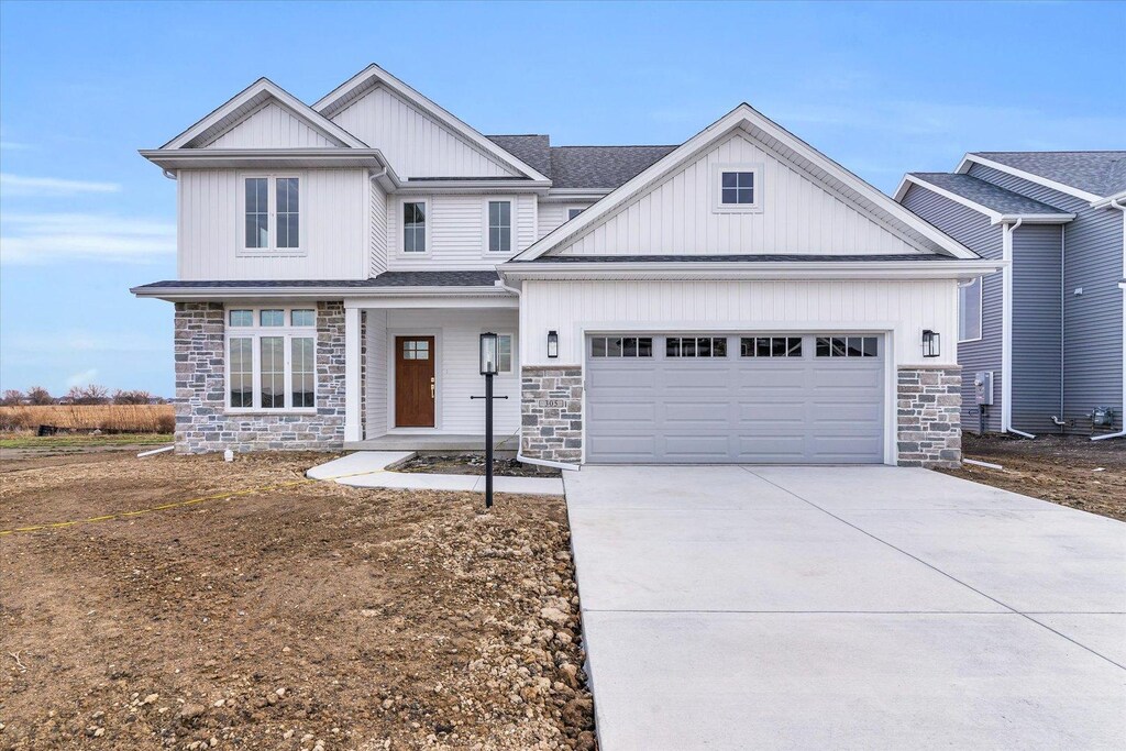 view of front of house with a garage