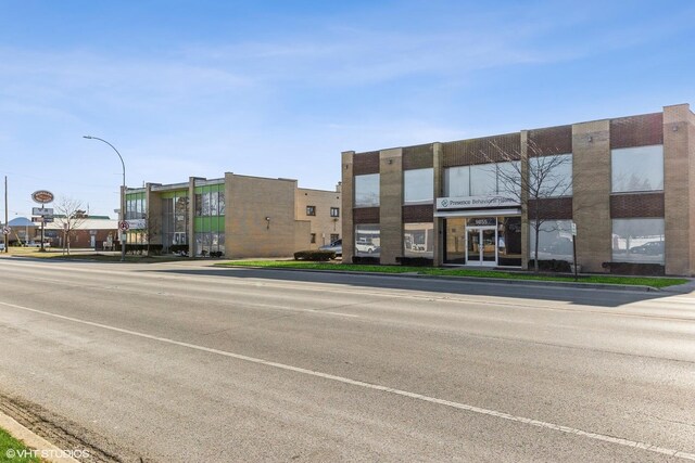 9848 W Roosevelt Rd, Westchester, IL 60154