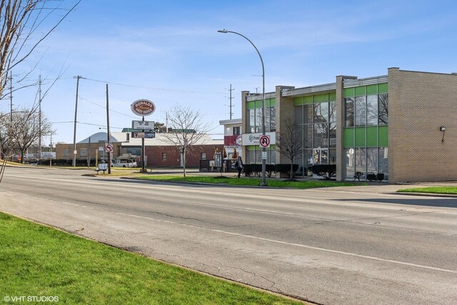 9848 W Roosevelt Rd, Westchester, IL 60154