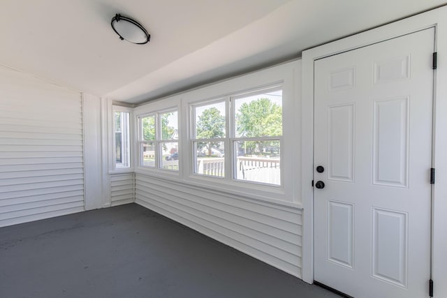 1011 5th St, Mendota, IL 61342 - view of unfurnished sunroom