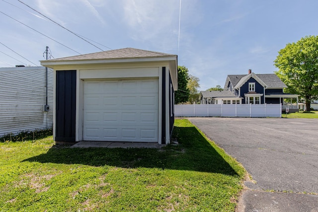 1011 5th St, Mendota, IL 61342 - view of detached garage