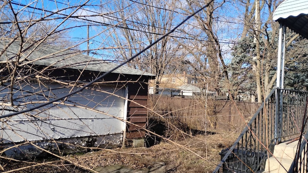 view of property exterior