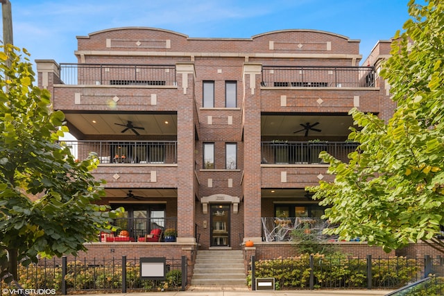 3946 N Hoyne Ave Unit 3N, Chicago IL, 60618, 3 bedrooms, 2 baths condo for sale