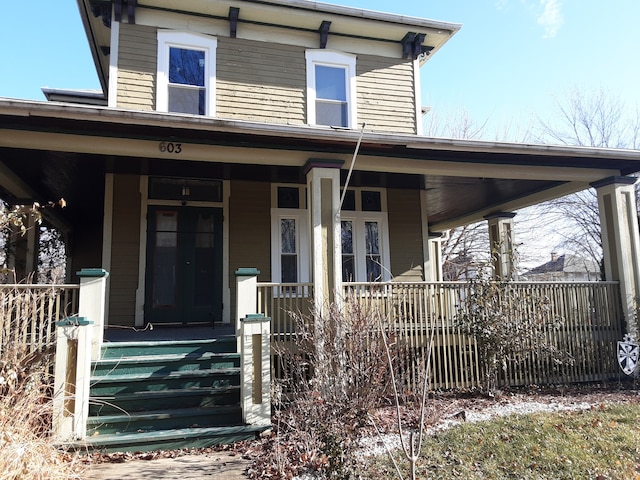 view of front facade with covered porch