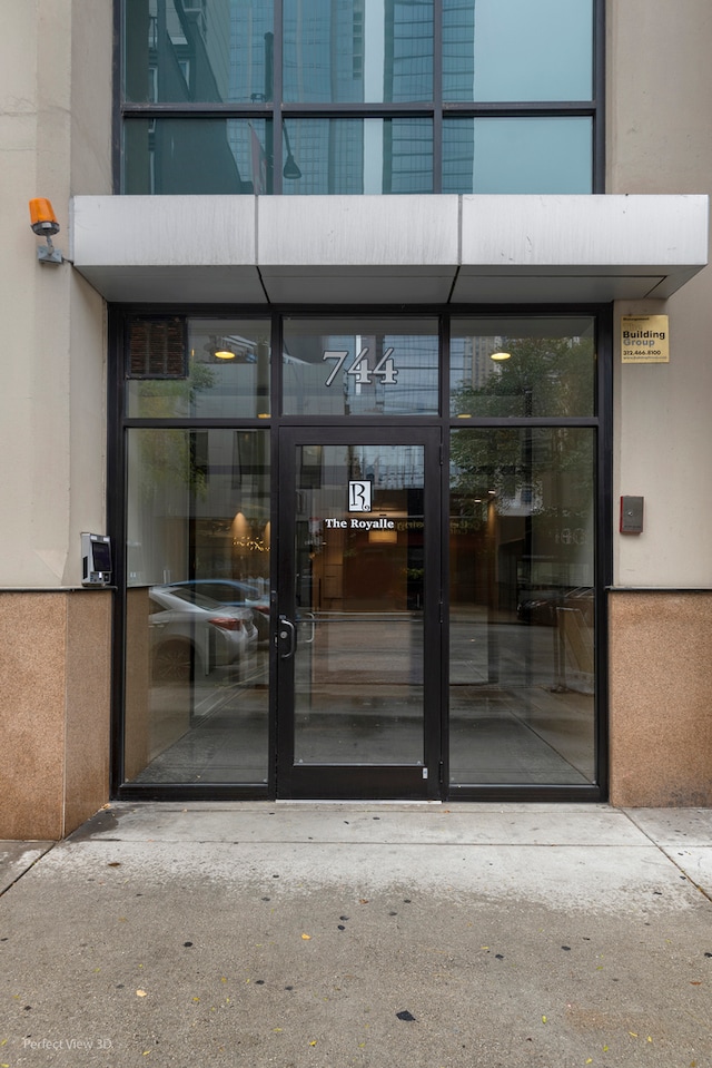 Listing photo 2 for 744 N Clark St Unit 301, Chicago IL 60654