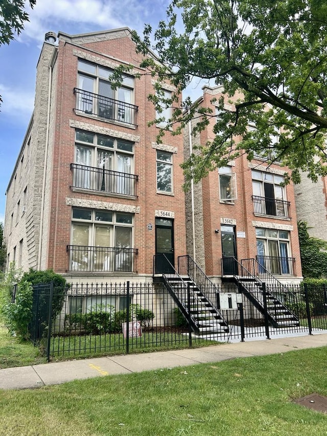 5644 S Prairie Ave, Chicago, IL 60637 - photo 1