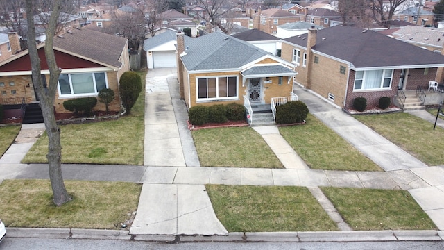 view of front of home featuring a front lawn and covered porch