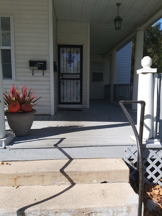 property entrance with a porch